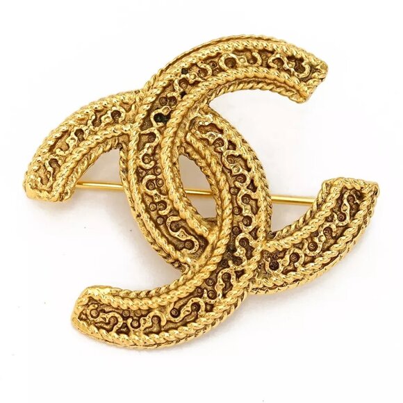 CHANEL CC Logo Vintage Brooch Gold Tone Pin Auth w/Box q1141-2 - Picture 9 of 15